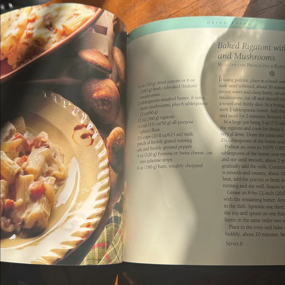 Williams Sonoma Kitchen Library Pasta Cookbook - Red and Green Cover